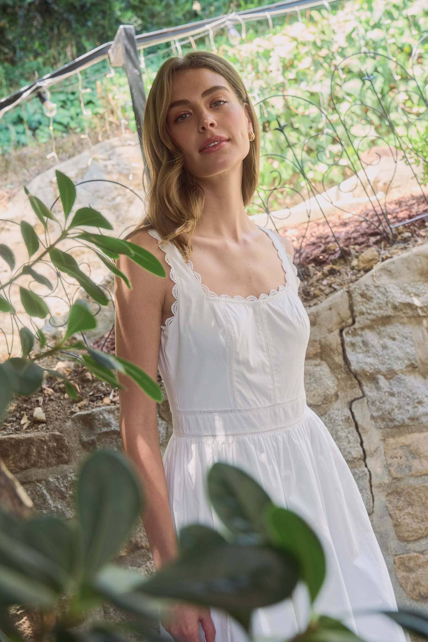 LACE TRIM DETAIL MIDI DRESS