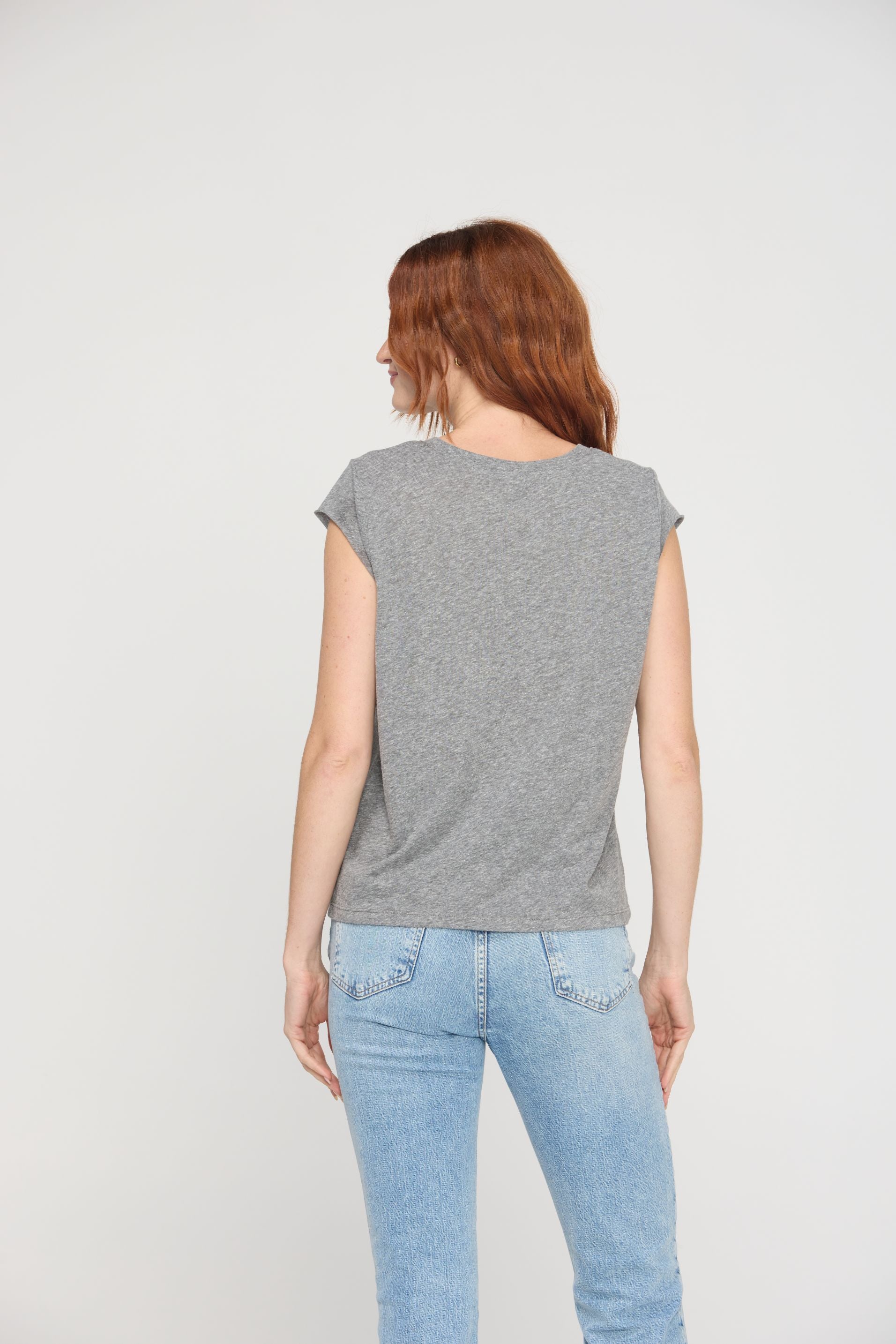 CANYON HEATHERED V-NECK TEE