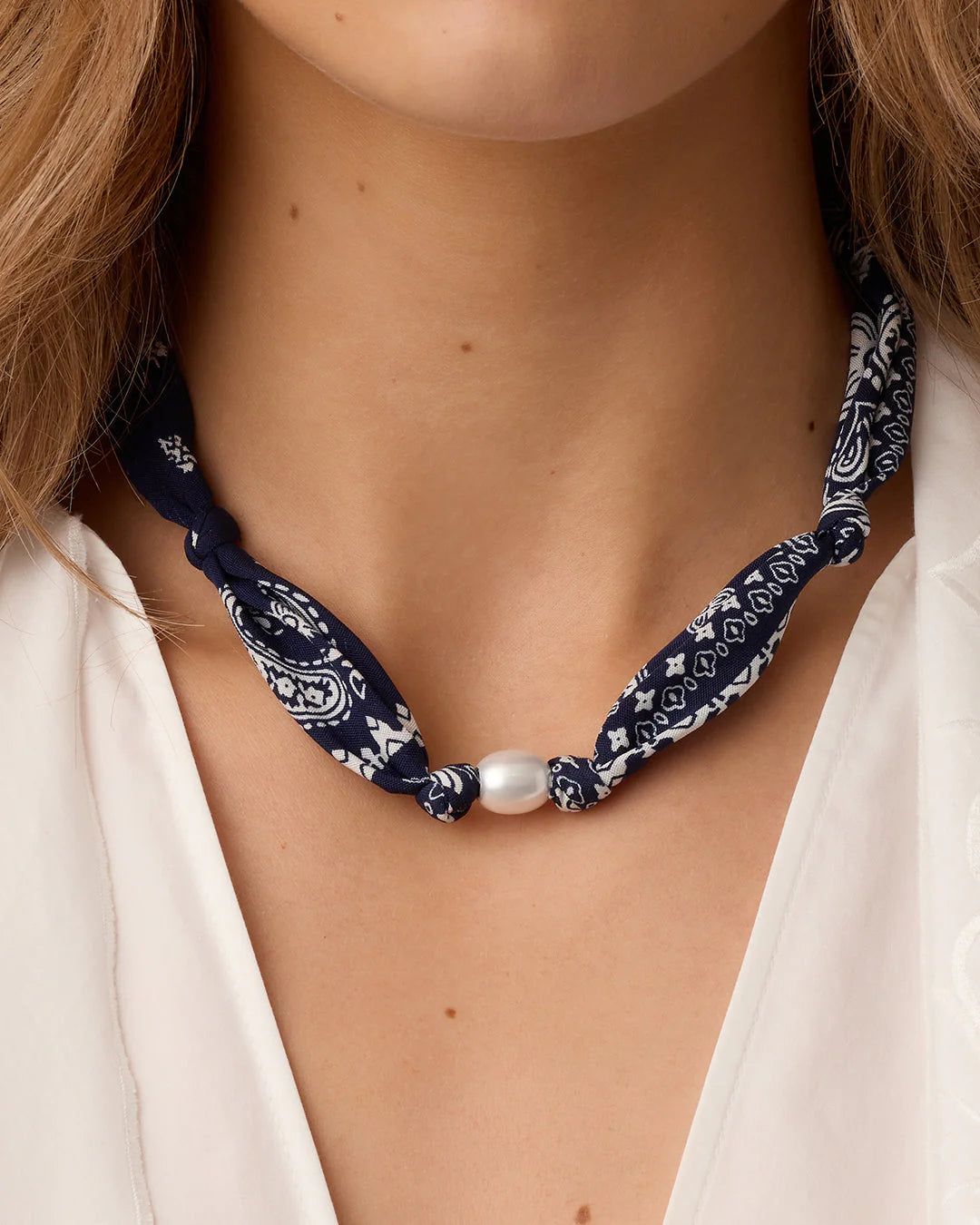 PAISLEY BANDANA PEARL NECKLACE