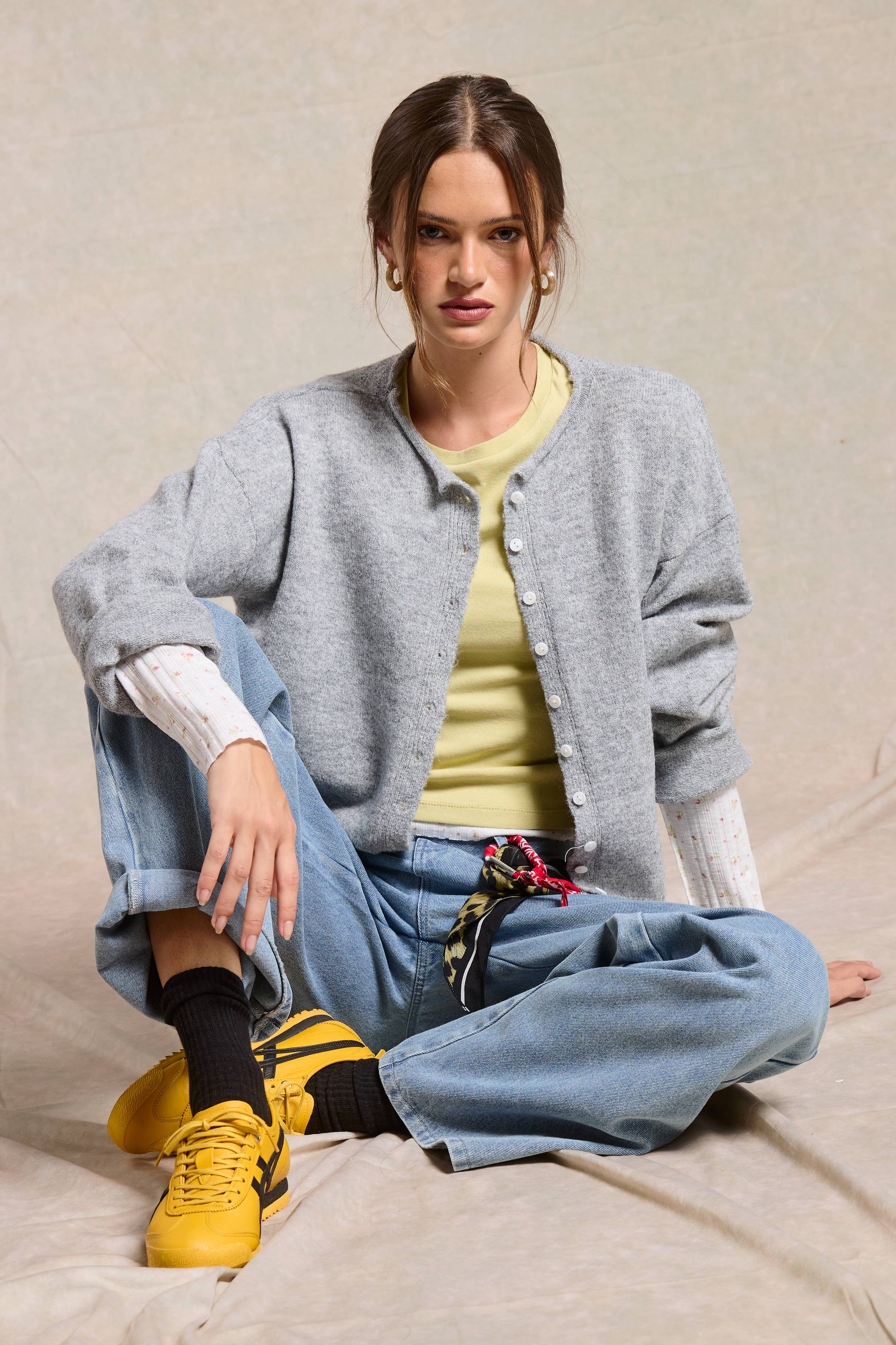 ESSENTIAL BUTTON DOWN CARDIGAN