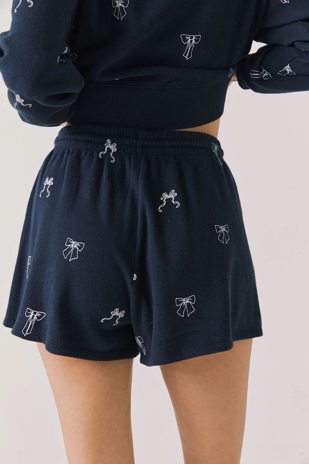 TOSSED BOWS SHORTS