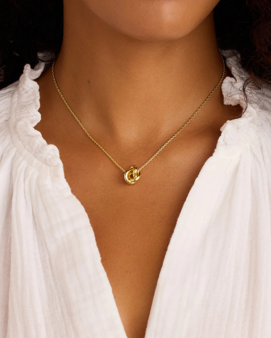 INFINITY KNOT NECKLACE