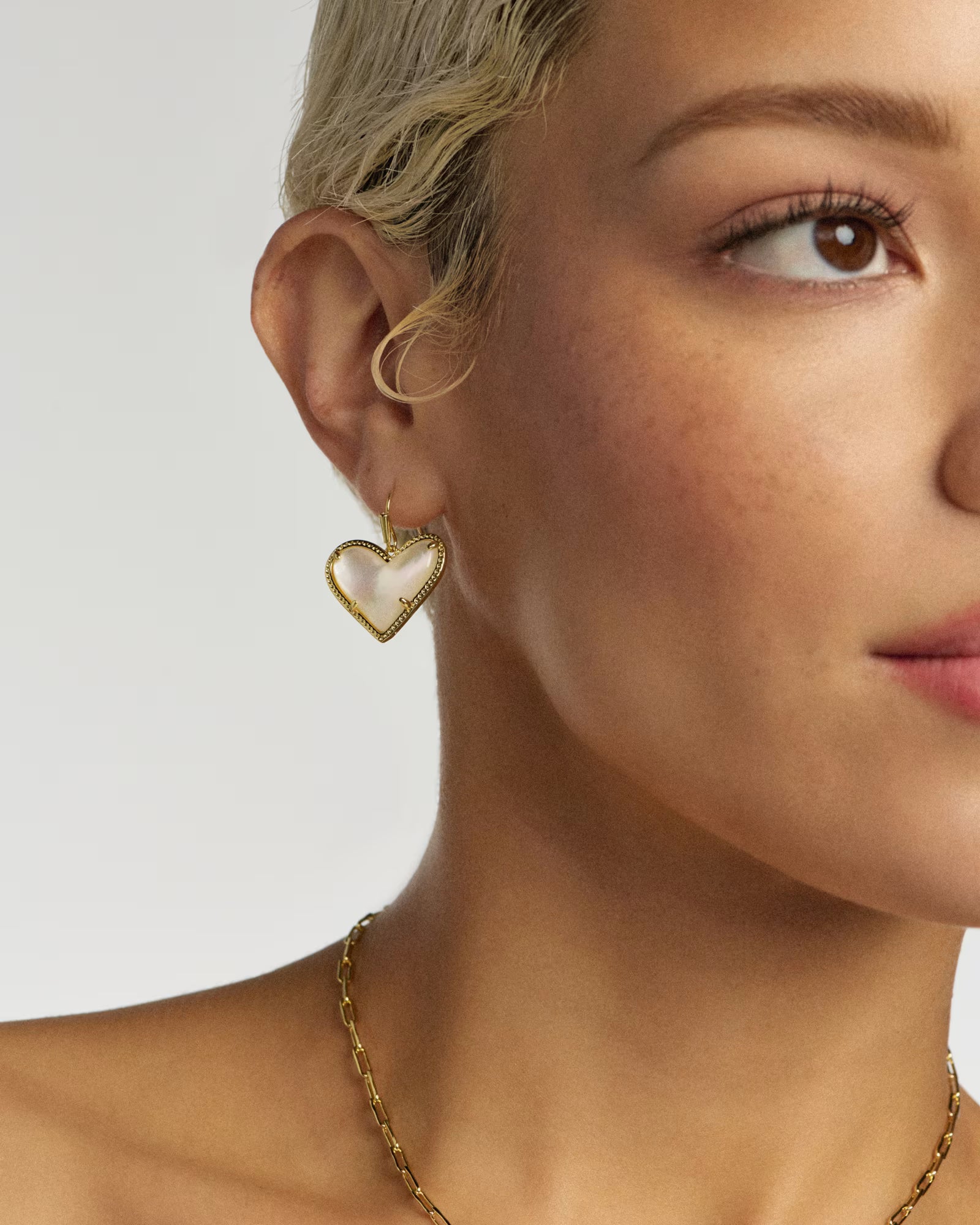 ARI HEART STATEMENT DROP EARRINGS