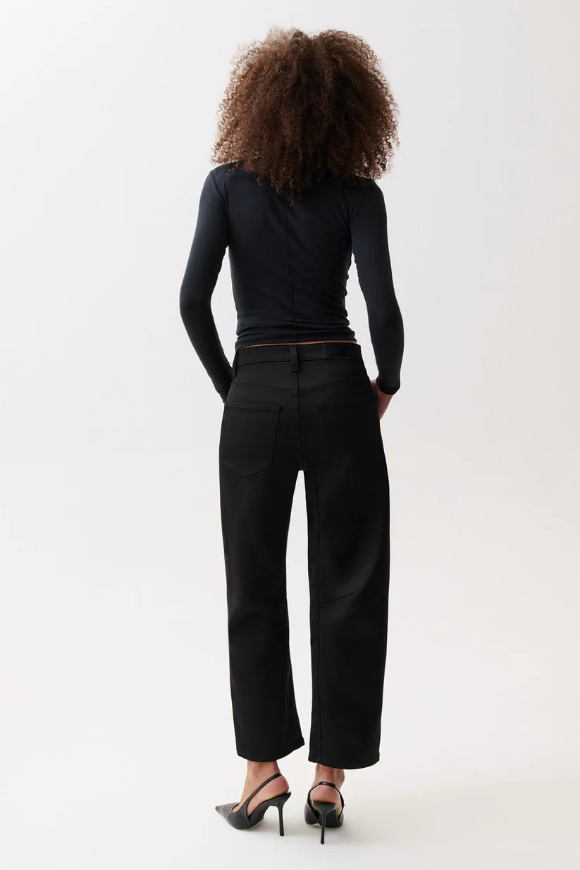 Beau Seamed Crescent Leg Jeans in black sateen