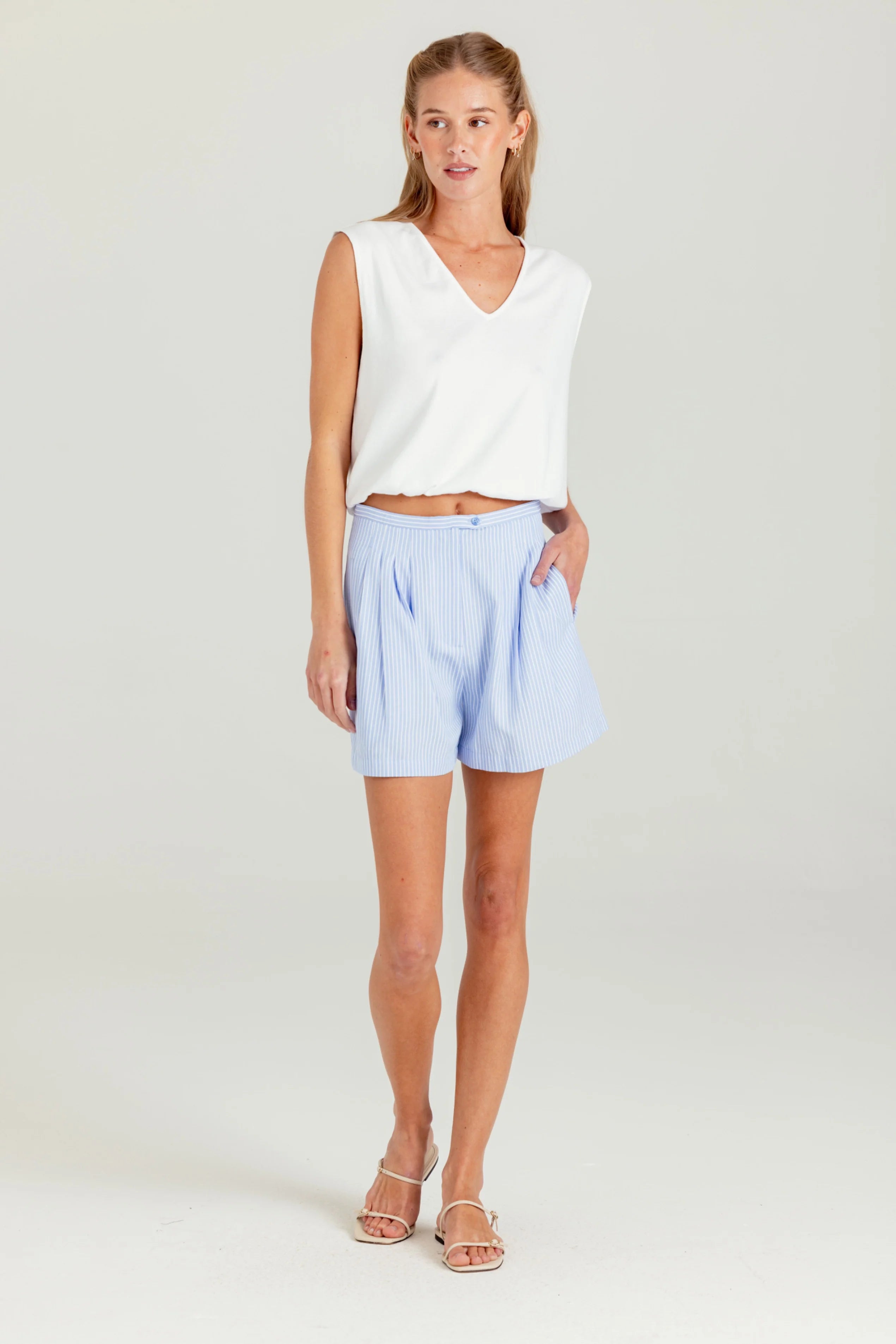KARLI TEE