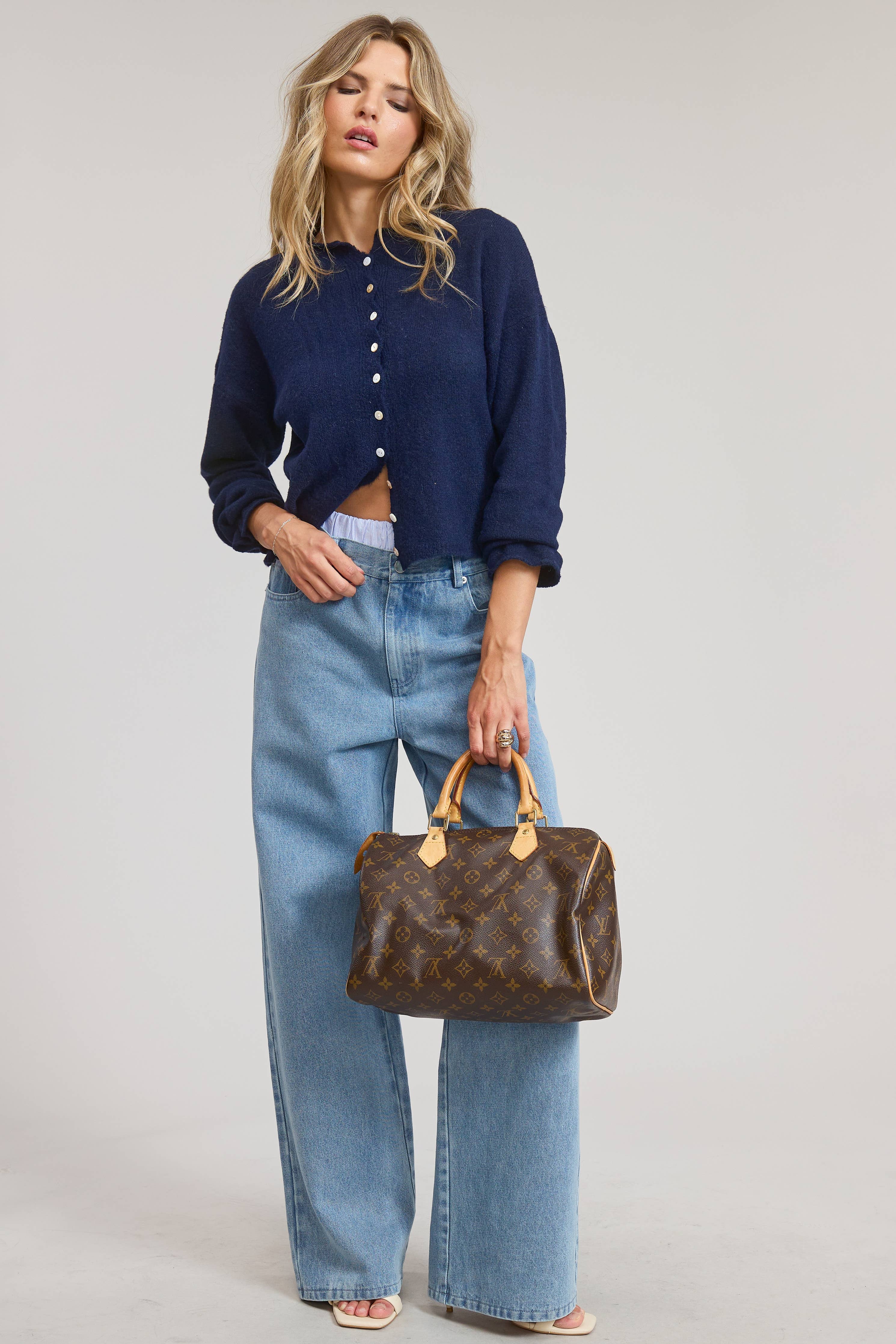 ESSENTIAL BUTTON DOWN CARDIGAN