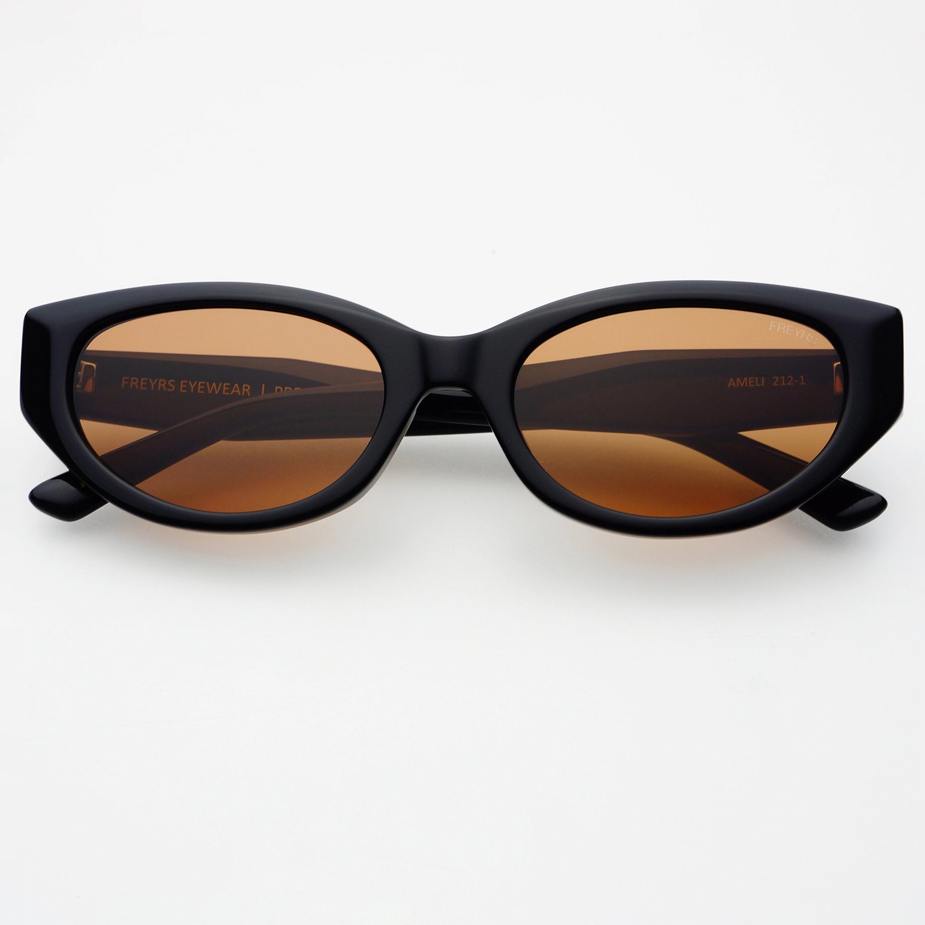 FREYRS Eyewear - Ameli Acetate Cat Eye Sunglasses: Black