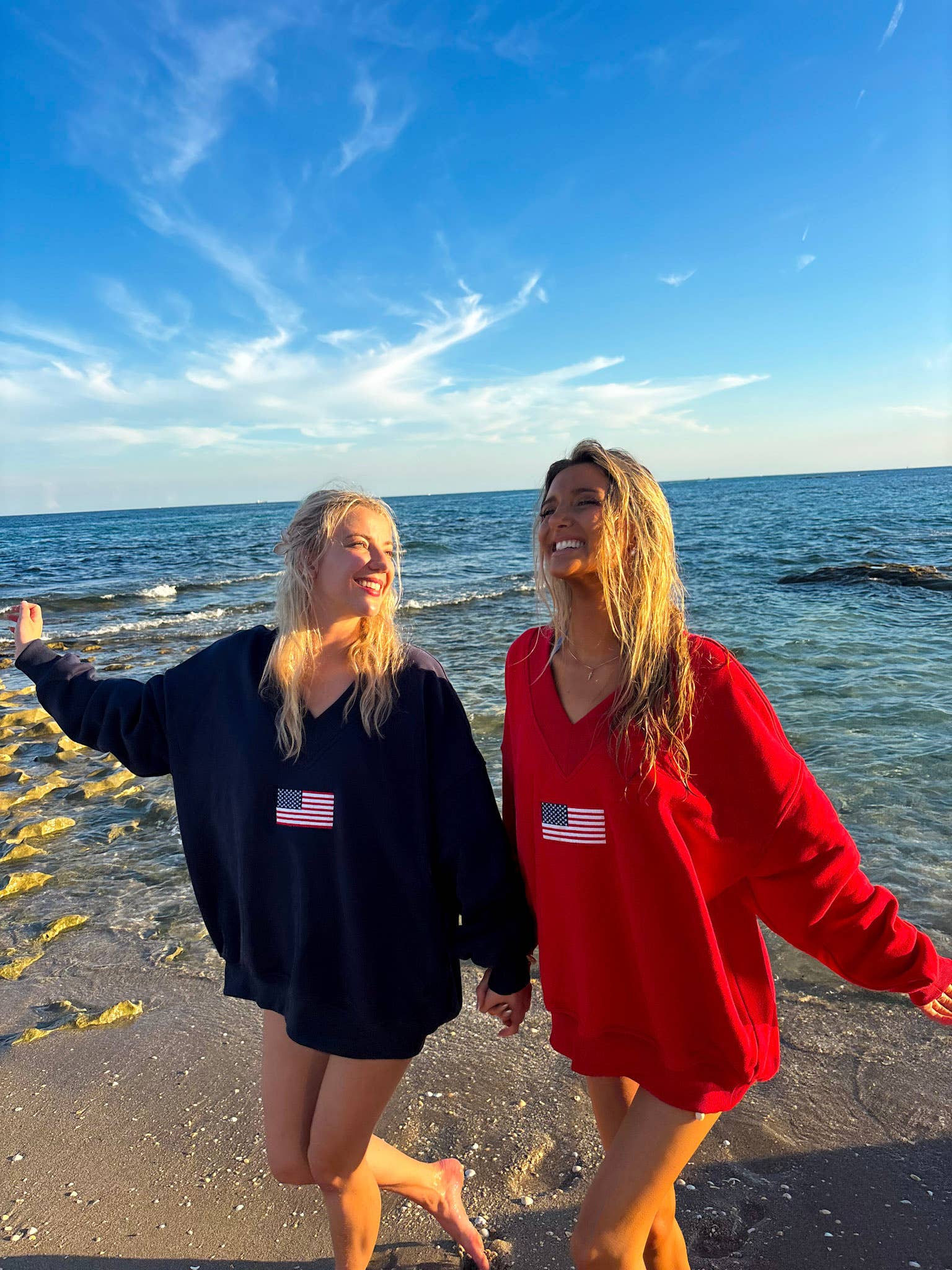 AMERICAN FLAG EMBROIDERED V-NECK SWEATSHIRT