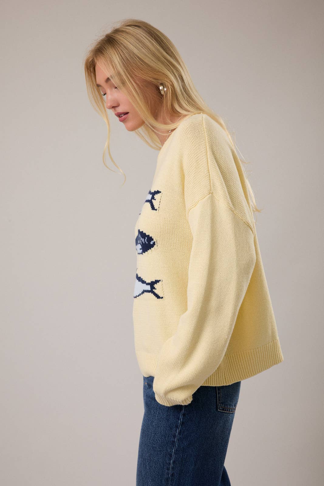 ROUND NECK SARDINES SWEATER