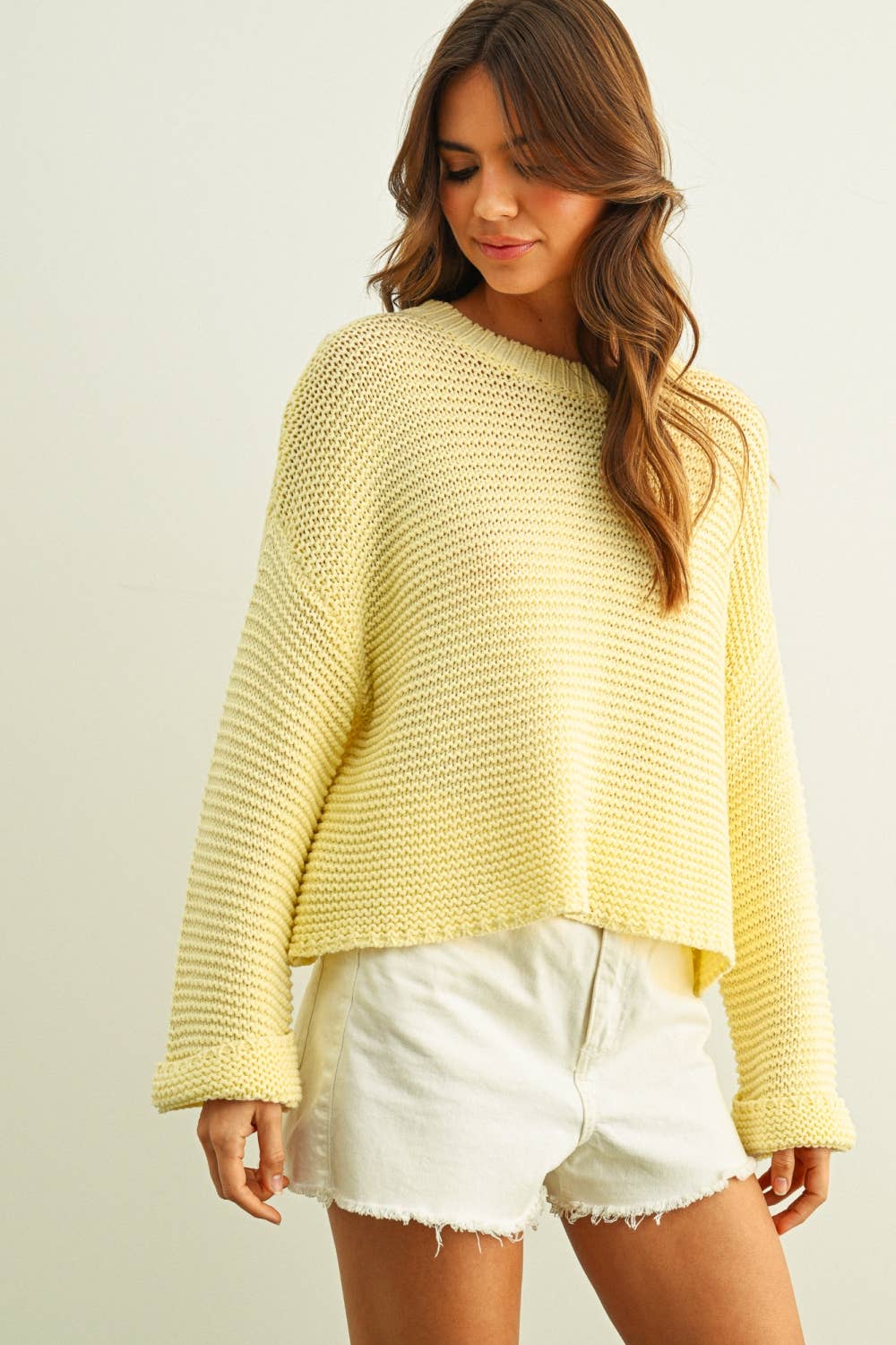 ROUND NECK SWEATER
