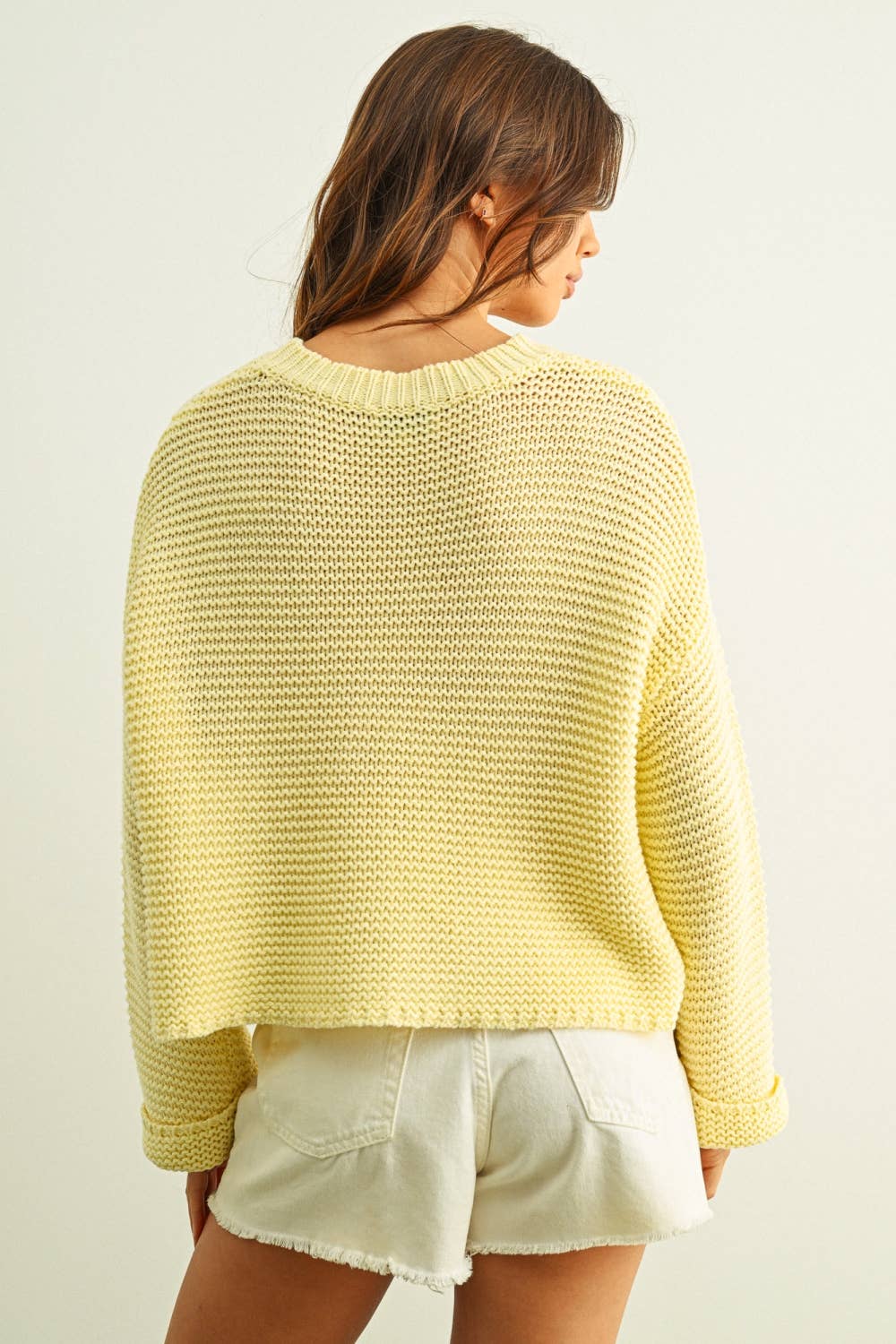 ROUND NECK SWEATER
