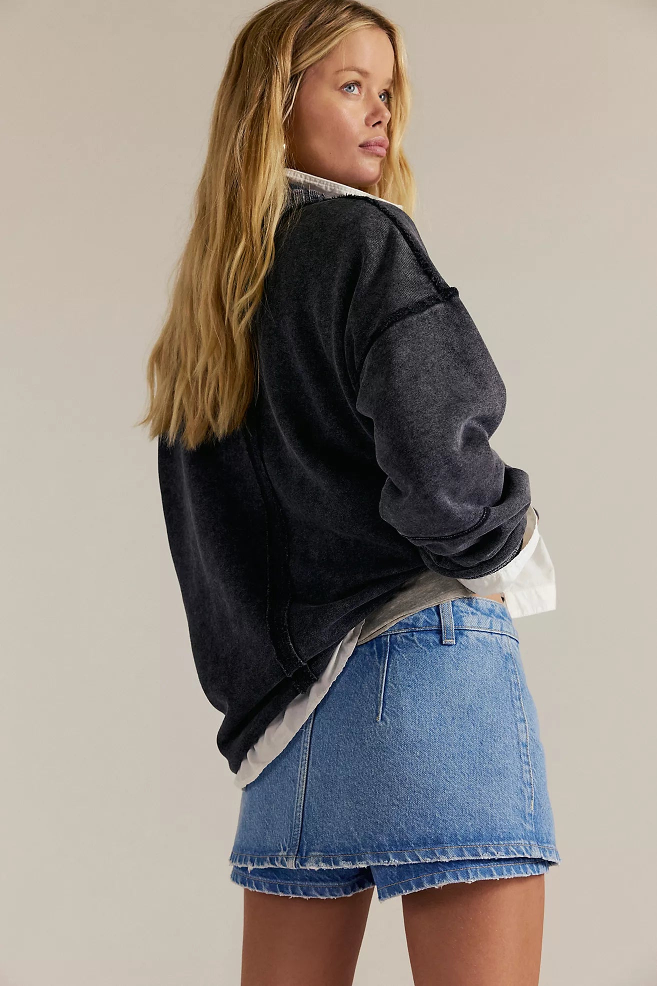 GALIVANTING PEEKABOO SKORT