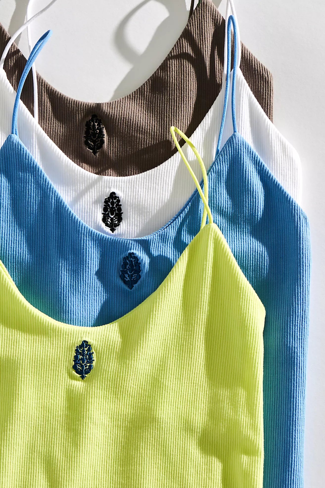 SKINNY STRAP FP LOGO TANK