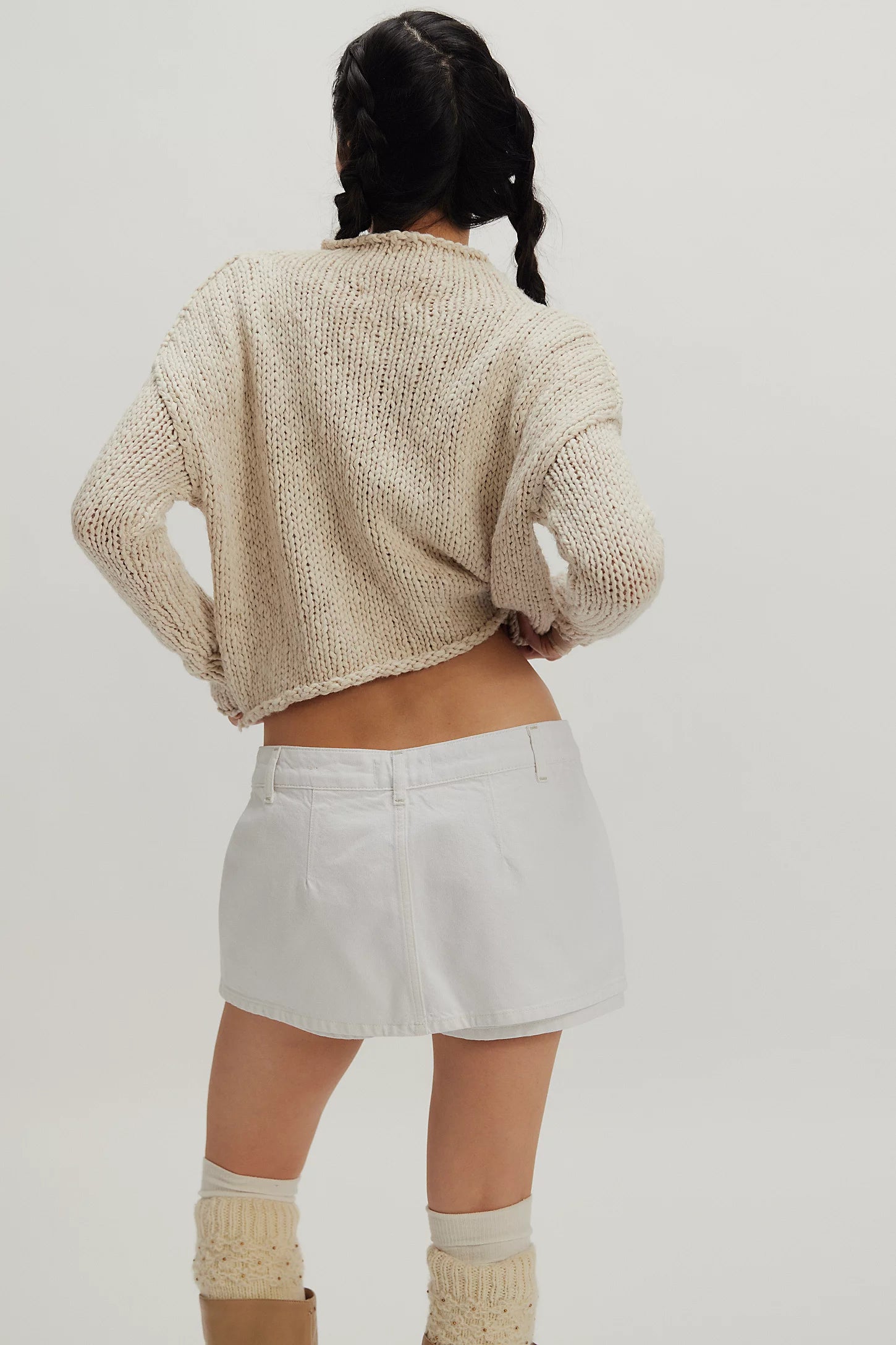 GALIVANTING PEEKABOO SKORT