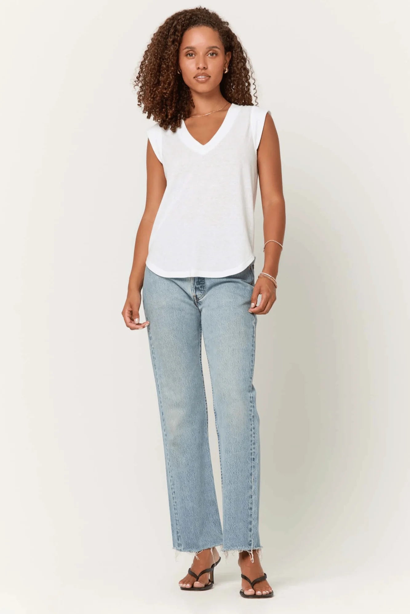RUE V NECK TEE