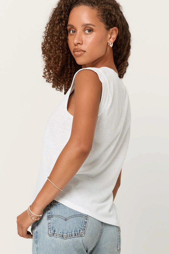 RUE V NECK TEE