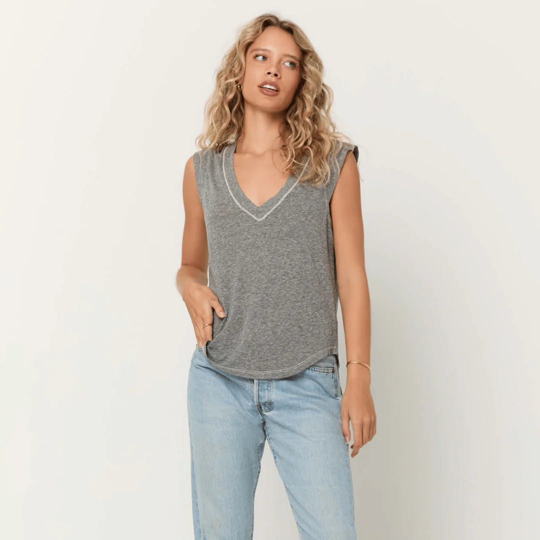 RUE V NECK TEE