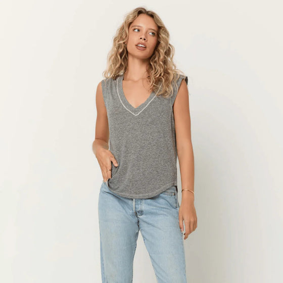 RUE V NECK TEE