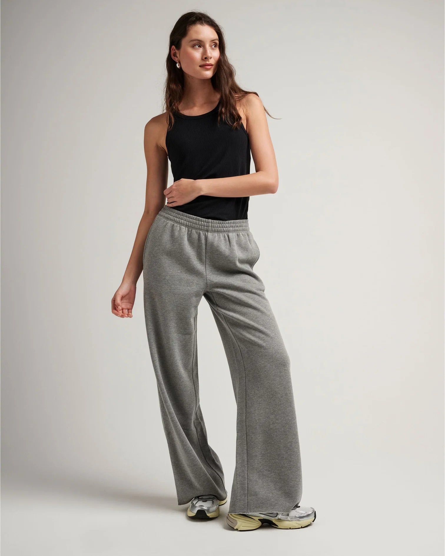 WIDE LEG SWEATPANTS