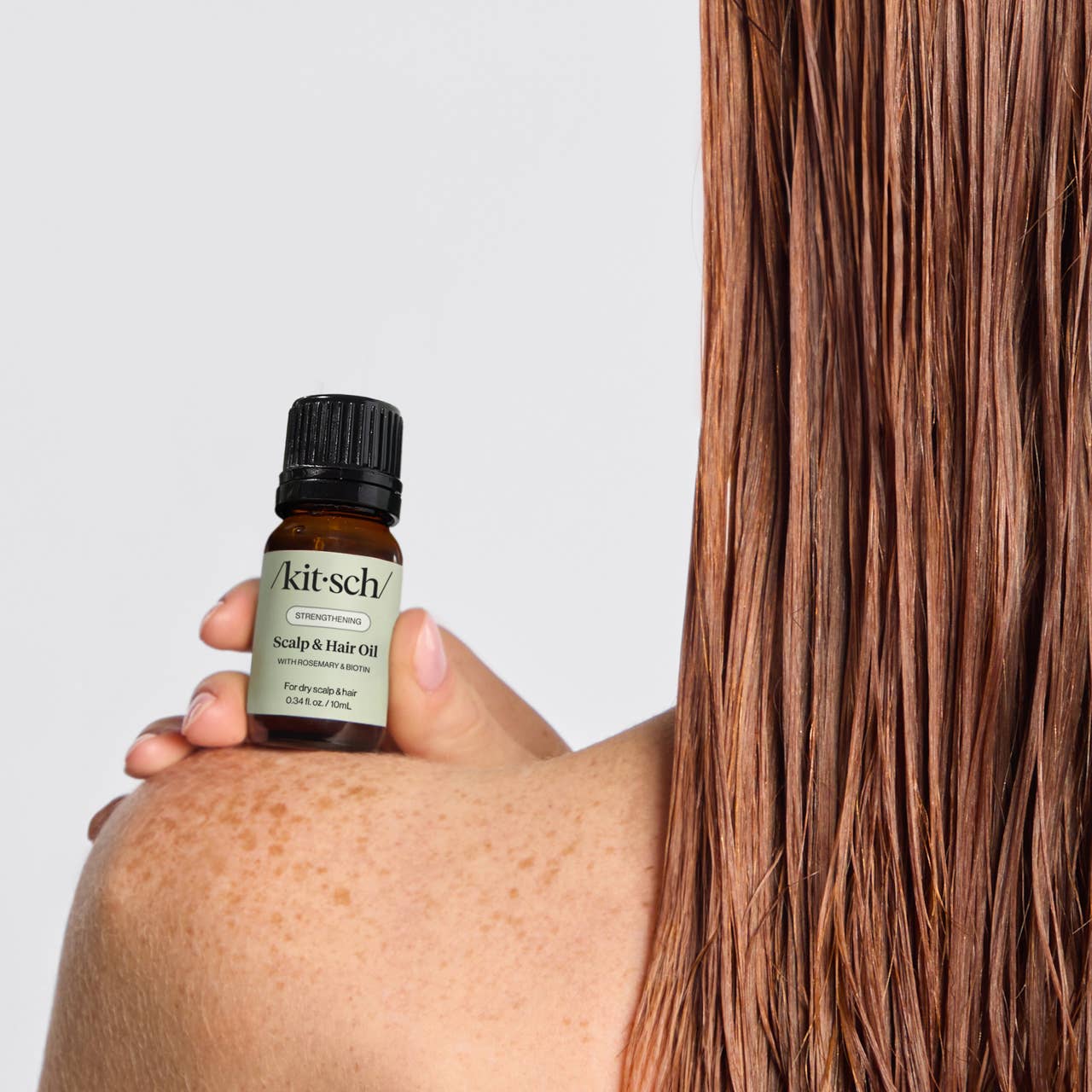 STRENGTHENING SCALP & HAIR OIL WITH ROSEMARY & BIOTIN