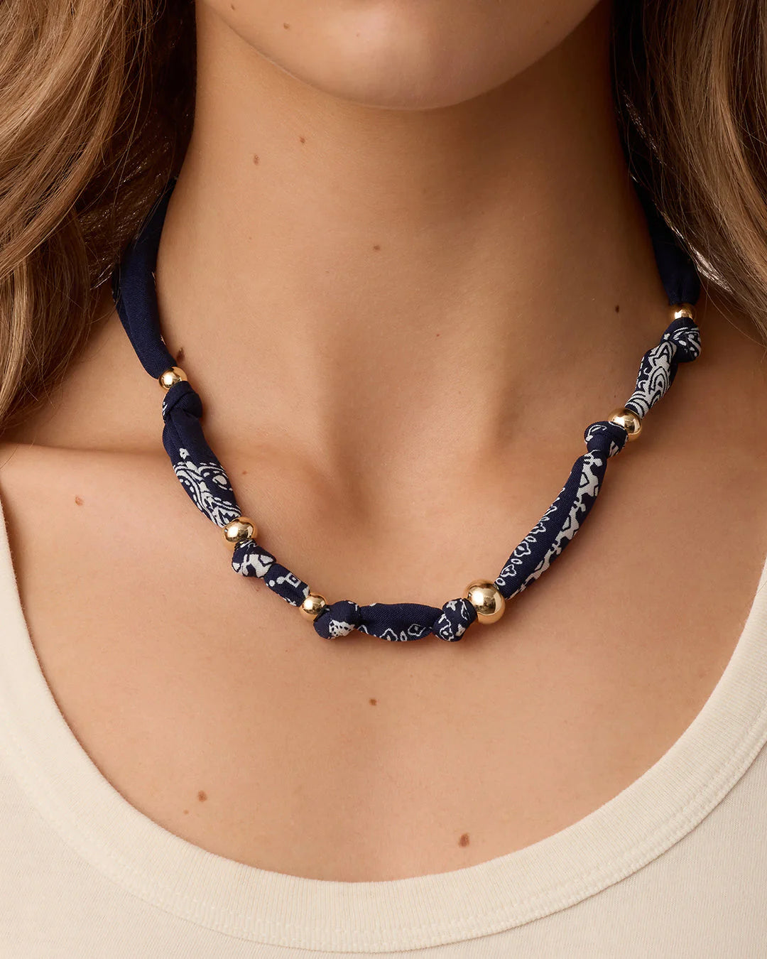 PAISLEY BANDANA KNOT GOLD NECKLACE