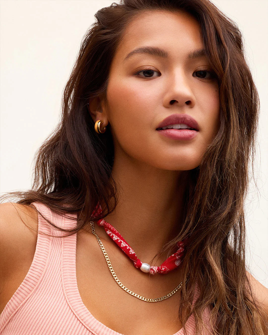 PAISLEY BANDANA PEARL NECKLACE