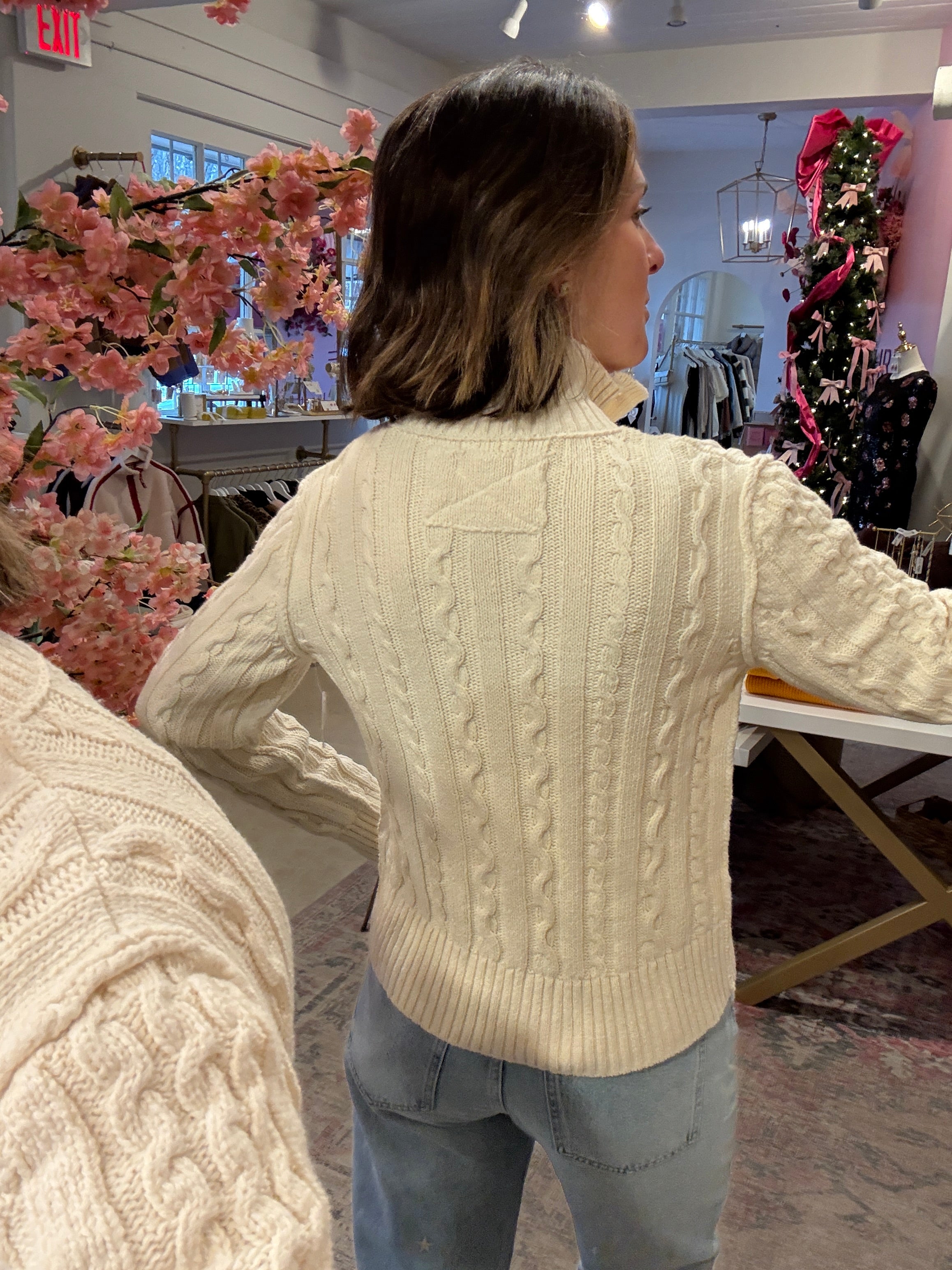 CABLE COLLAR CARDIGAN