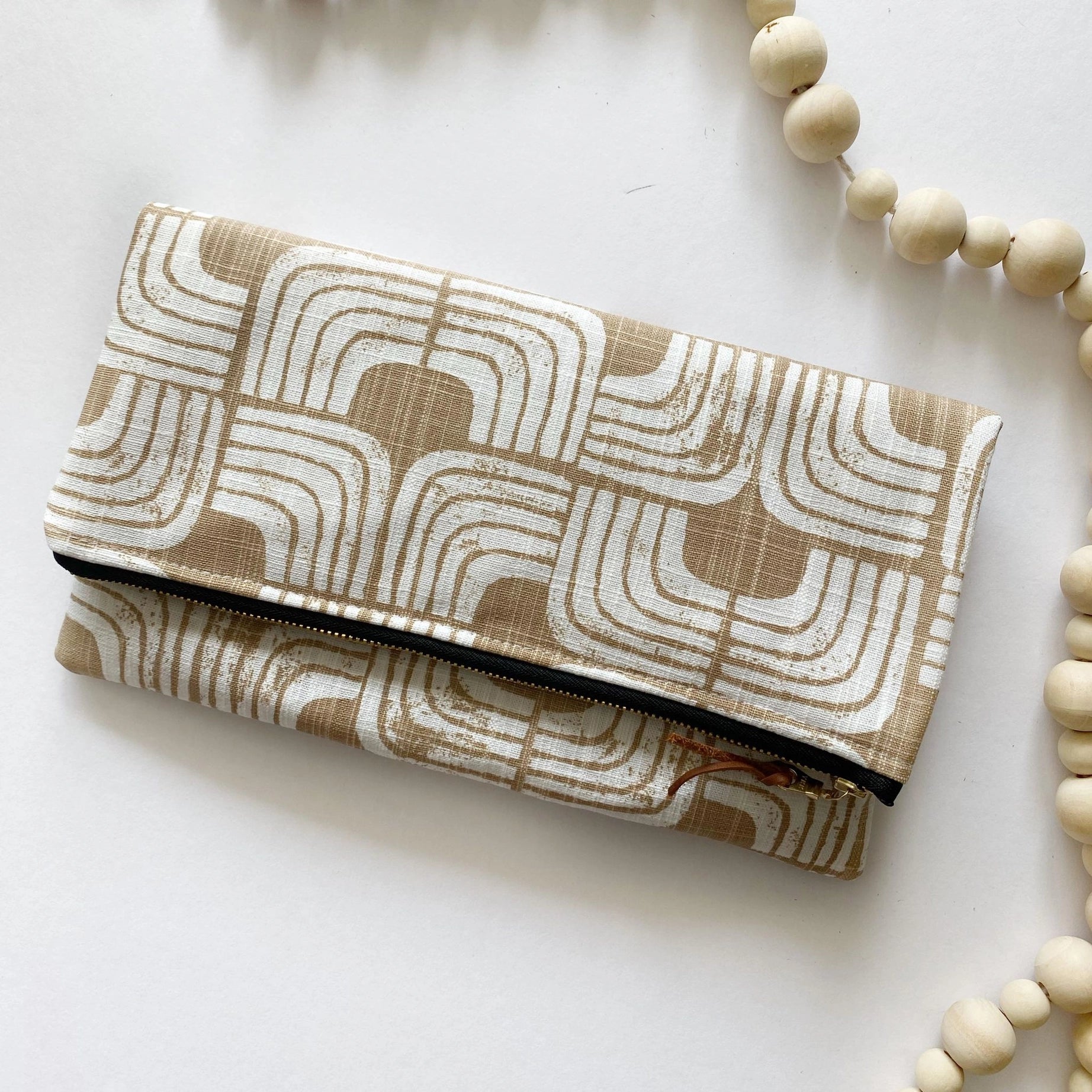 LARGE FOLDOVER CLUTCH in natural arches