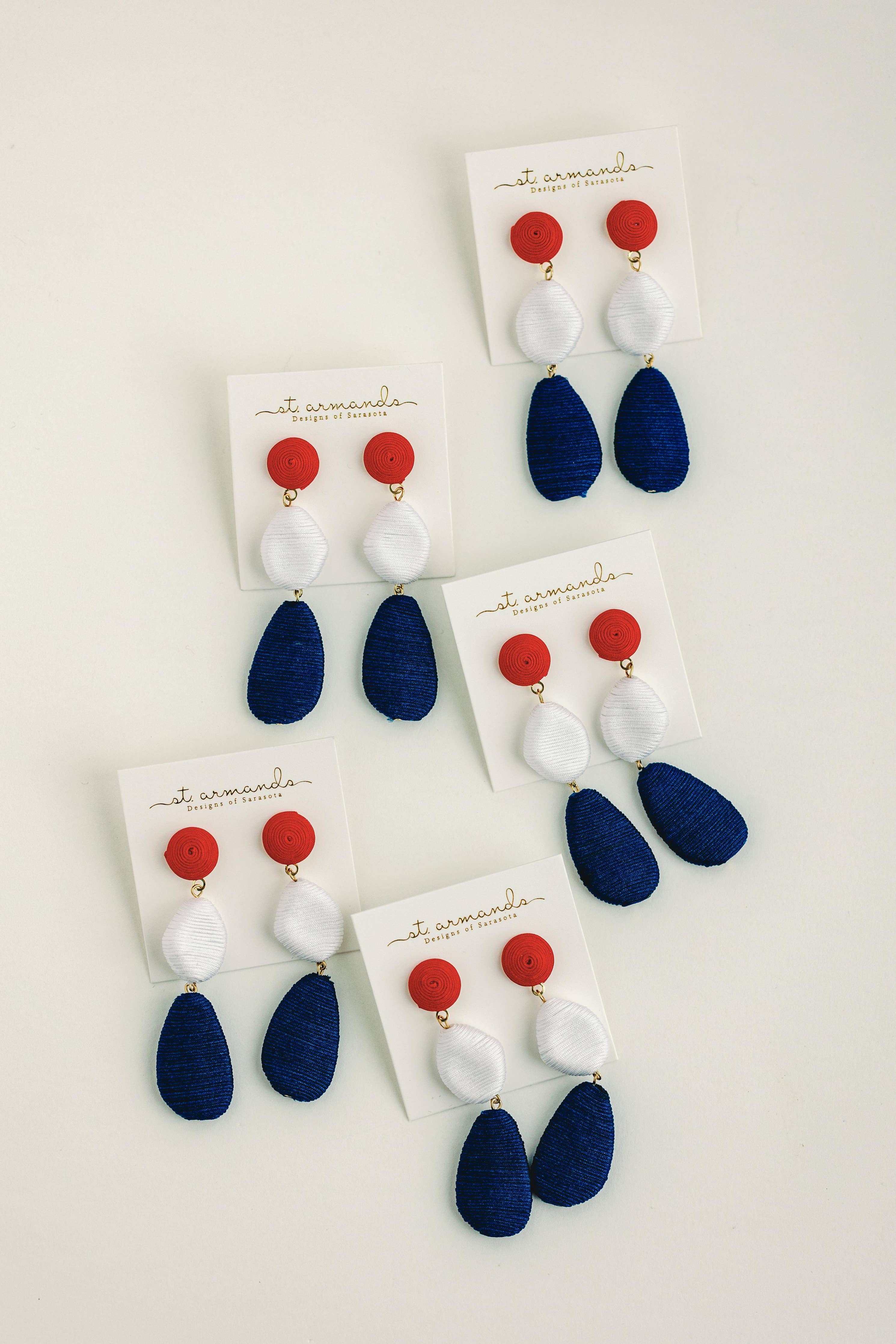 RED, WHITE, & BLUE PATRIOTIC OMBRE LIDO DROP EARRINGS