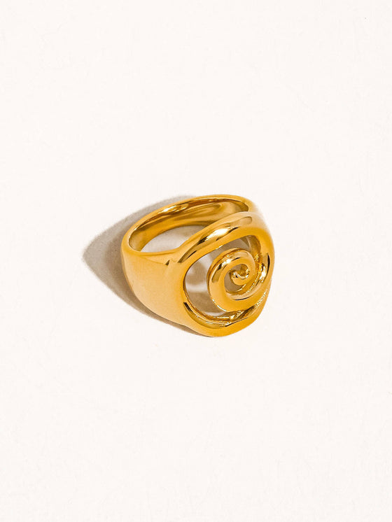 CARBON 18K GOLD NON-TARNISH TWIRL RING