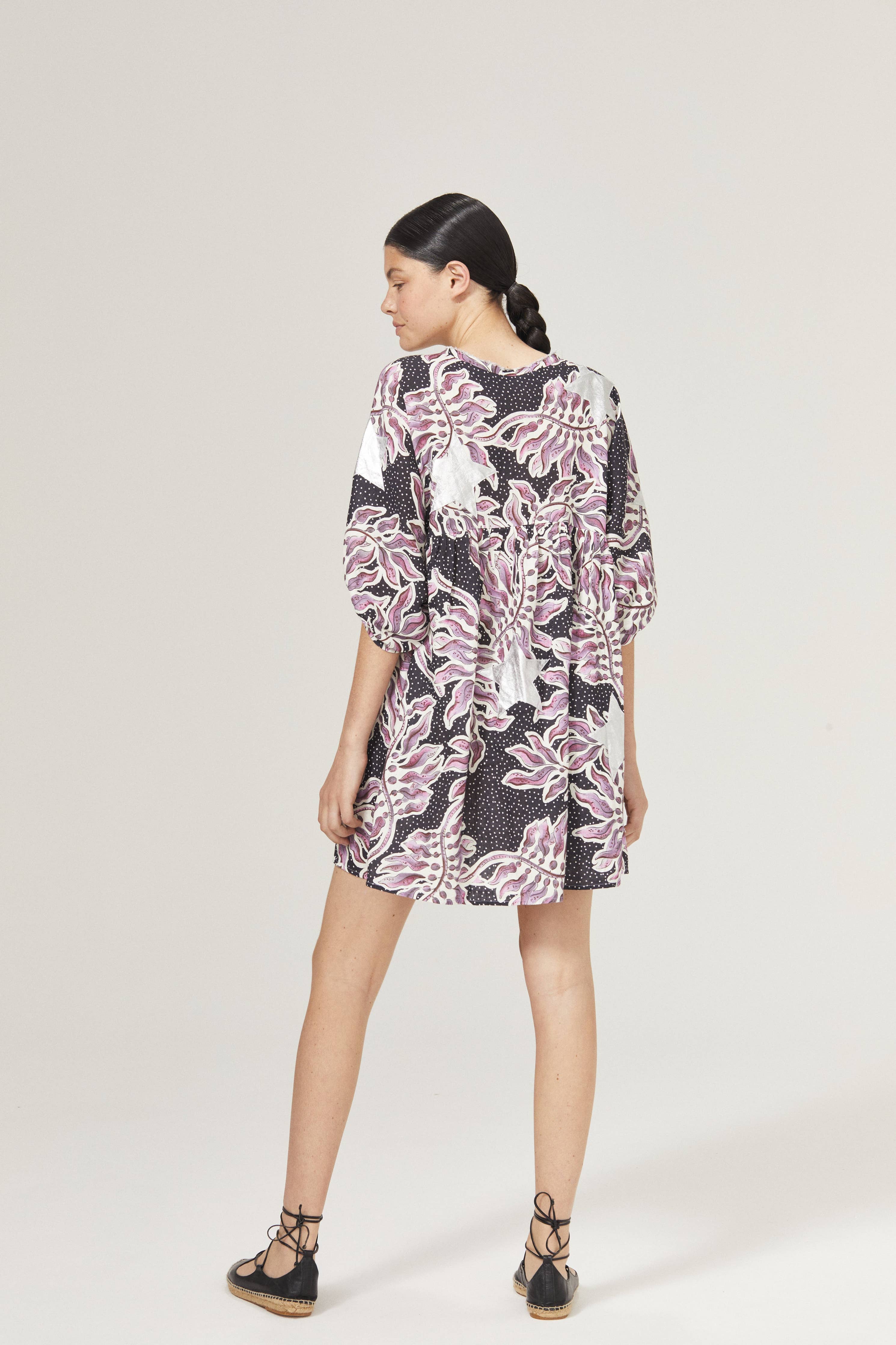 ALCALA LINEN DRESS in Lavender Sky with Silver Stars