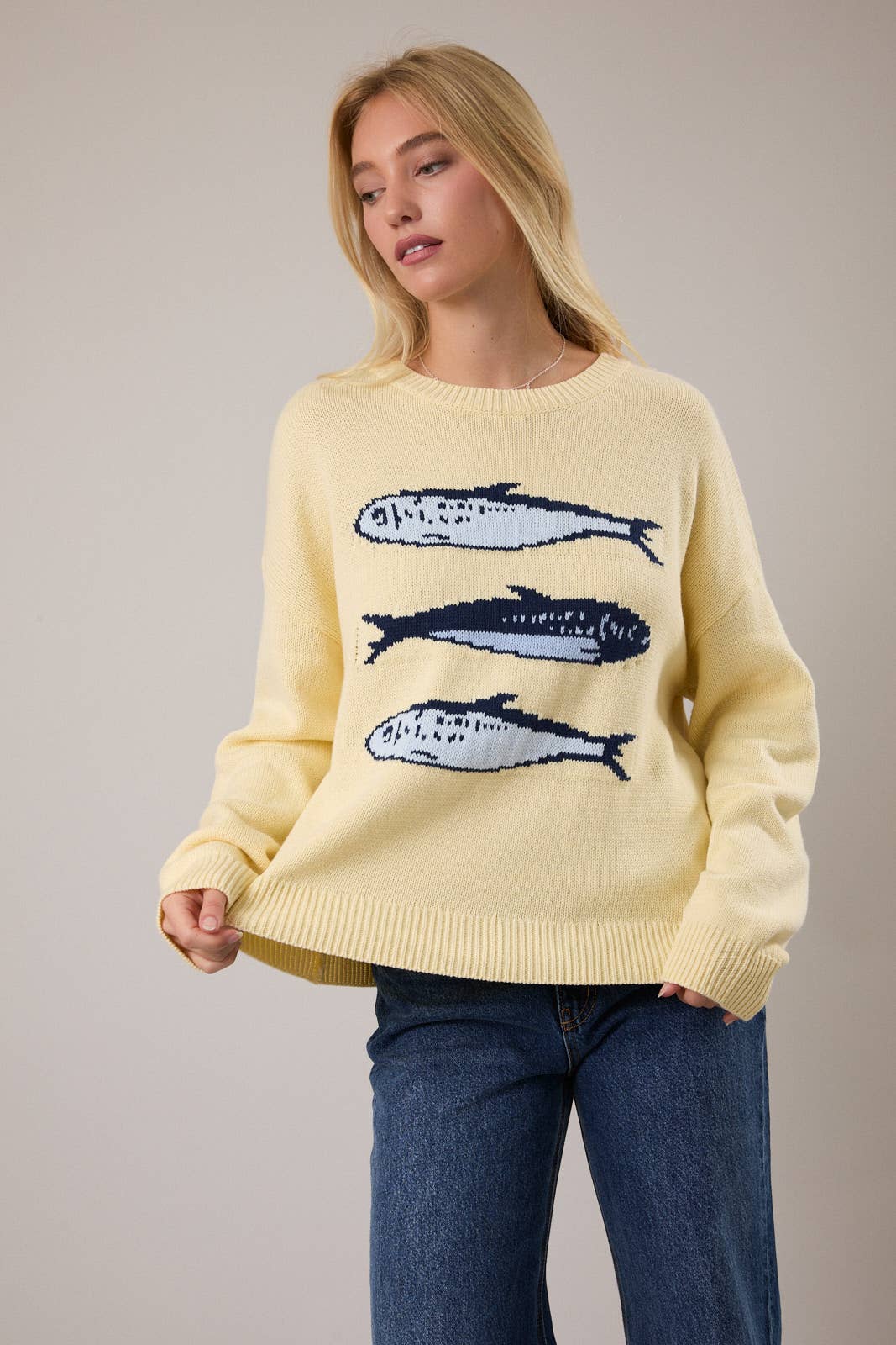 ROUND NECK SARDINES SWEATER