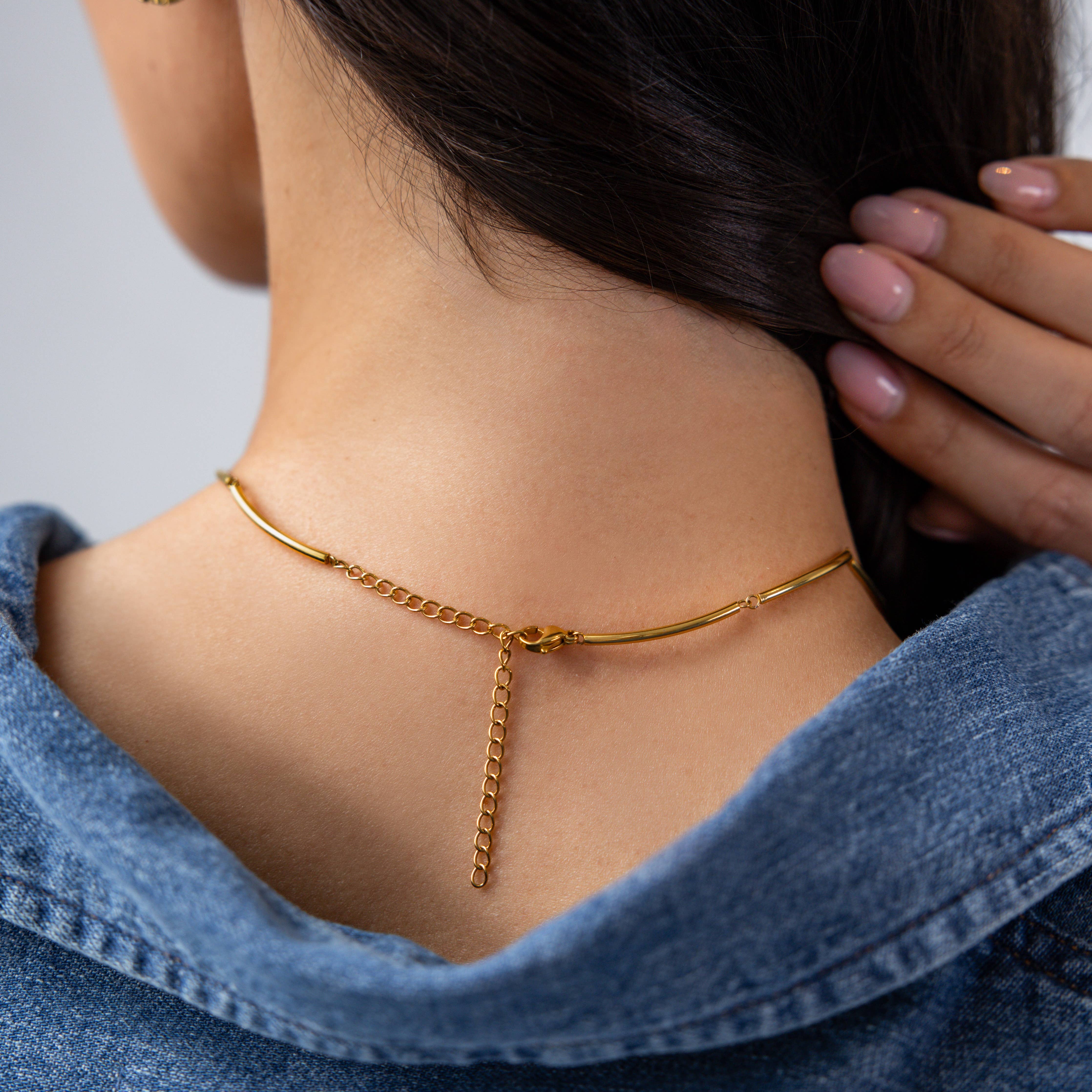 OVAL CRYSTAL COLLAR NECKLACE