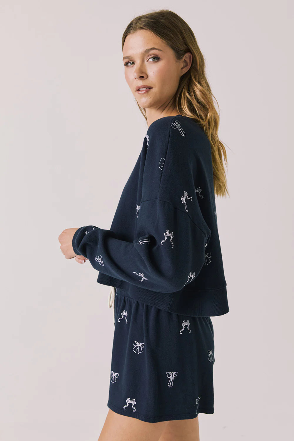 TOSSED BOWS LONG SLEEVE TEE