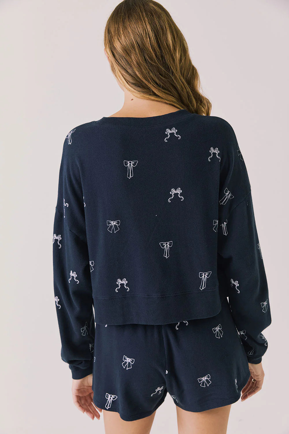TOSSED BOWS LONG SLEEVE TEE