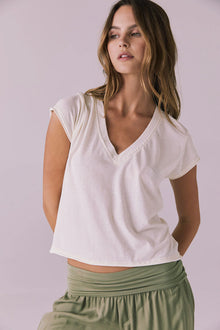  V NECK TEE