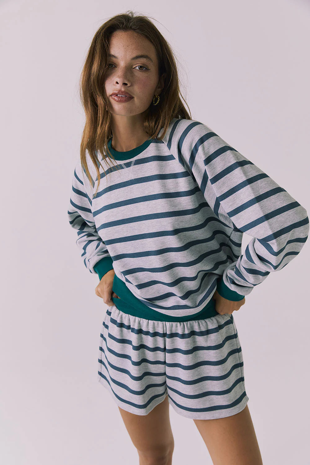 RESORT STRIPE SWEATSHIRT