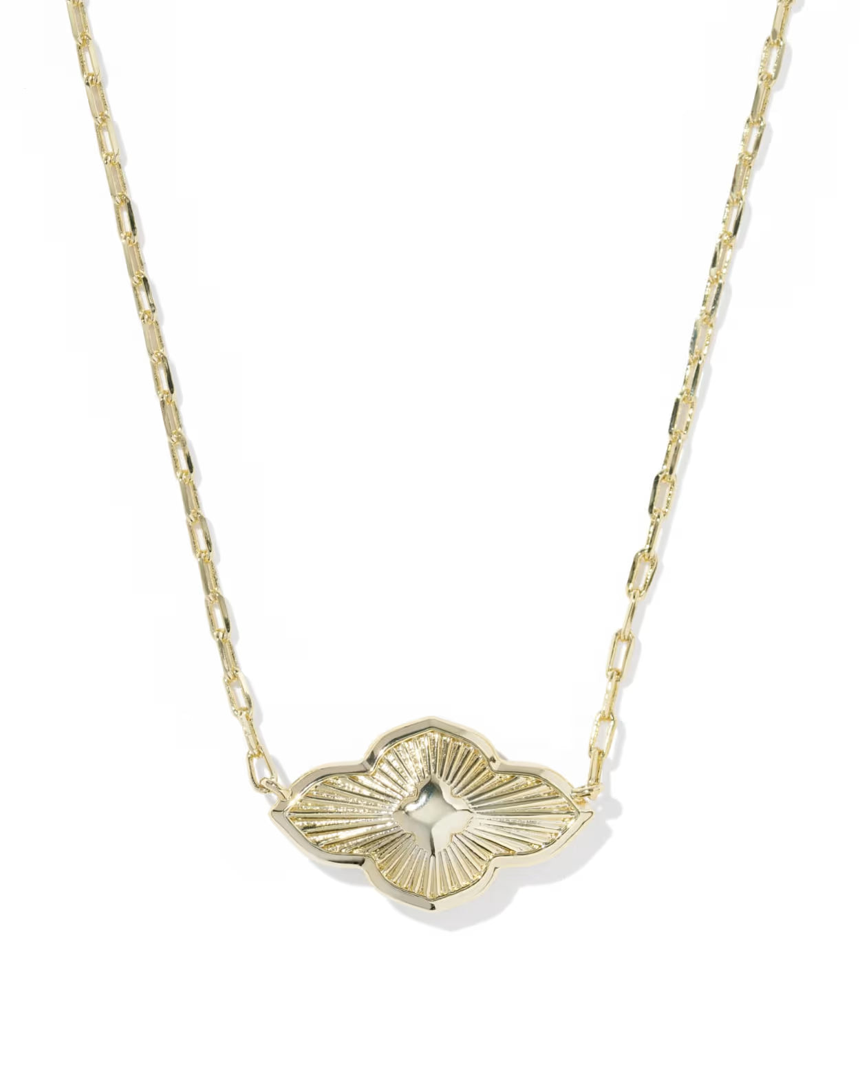 ABBIE MEDALLION SHORT PENDANT NECKLACE