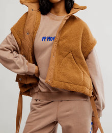  SCOUT IT OUT FLEECE VEST