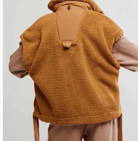 SCOUT IT OUT FLEECE VEST