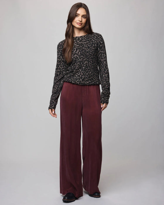 LEOPARD CREWNECK SWEATER