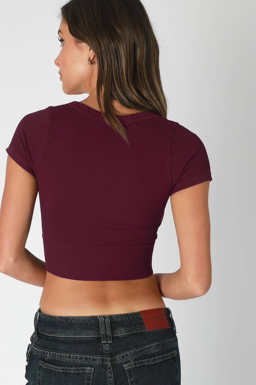 V NECK CROP TEE