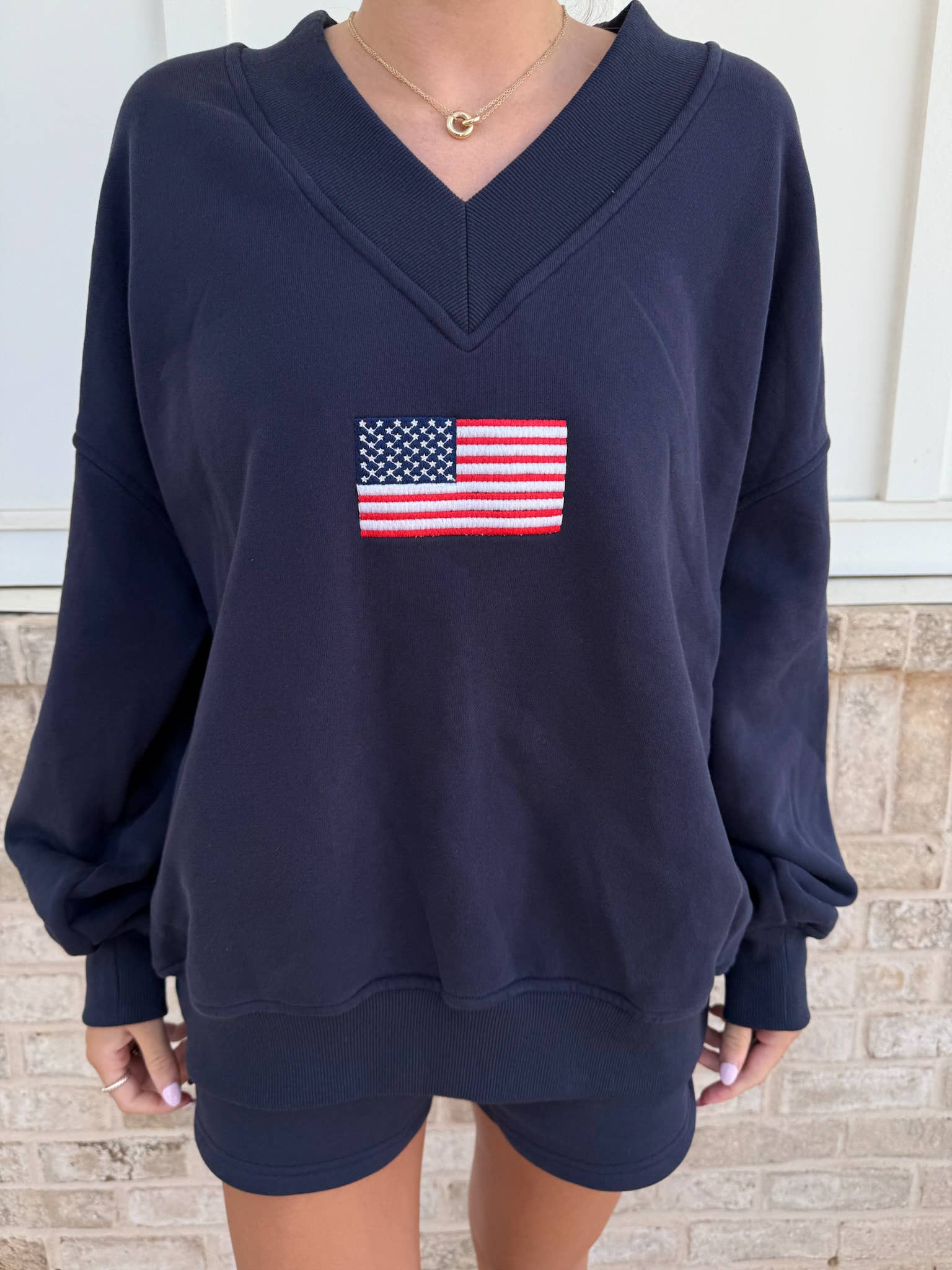 AMERICAN FLAG EMBROIDERED V-NECK SWEATSHIRT