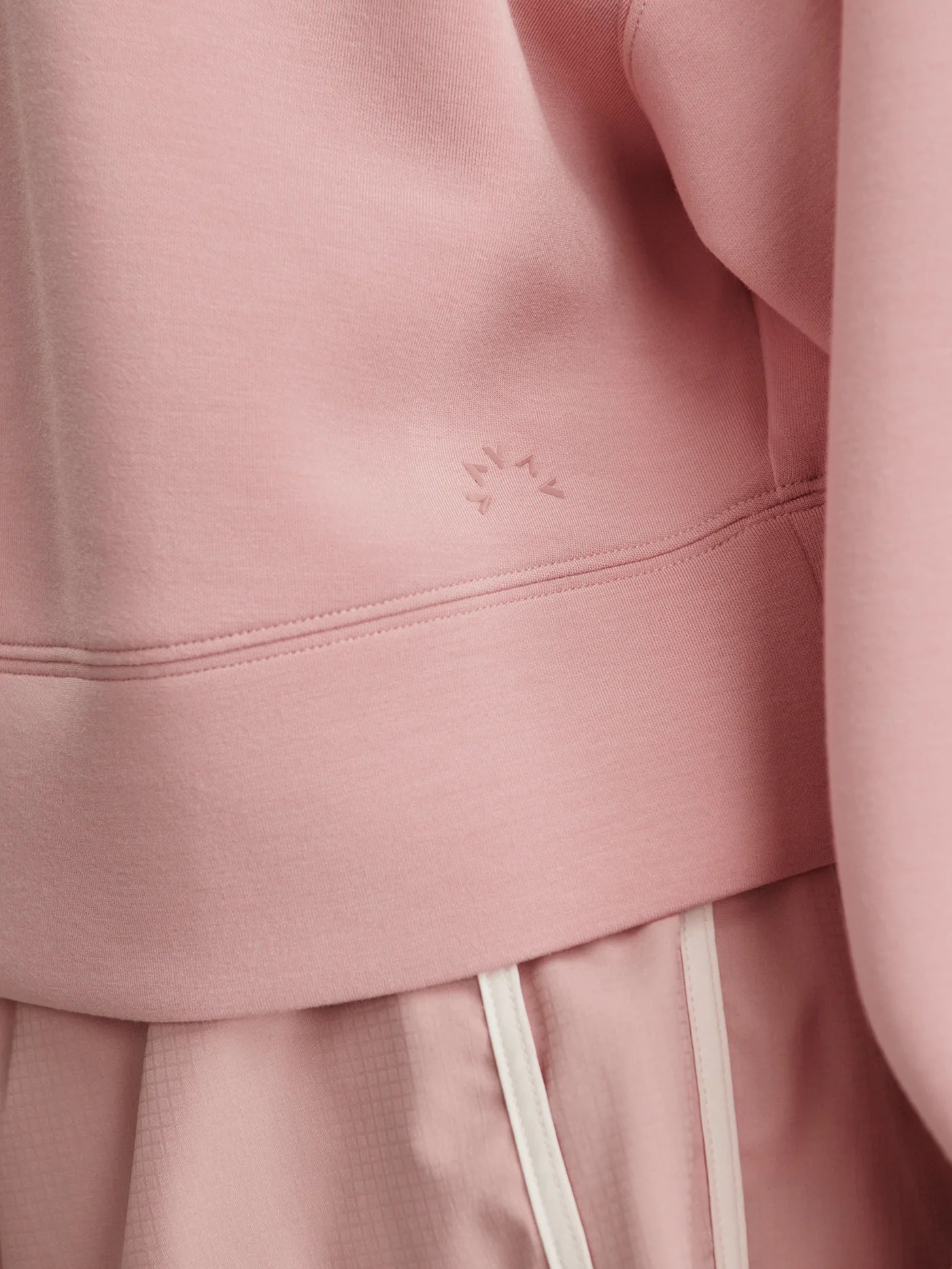 TASMIN CROPPED SWEATSHIRT