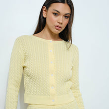  CABLE KNIT CARDIGAN