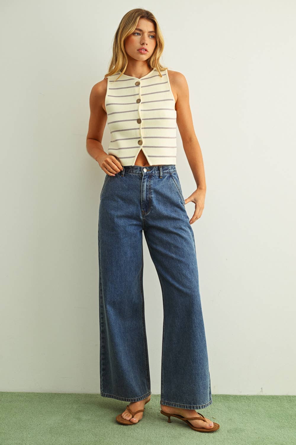 METAL BUTTON STRIPE KNIT VEST