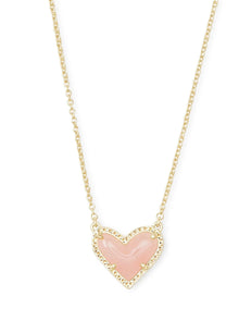  ARI HEART GOLD PENDANT NECKLACE in rose quartz