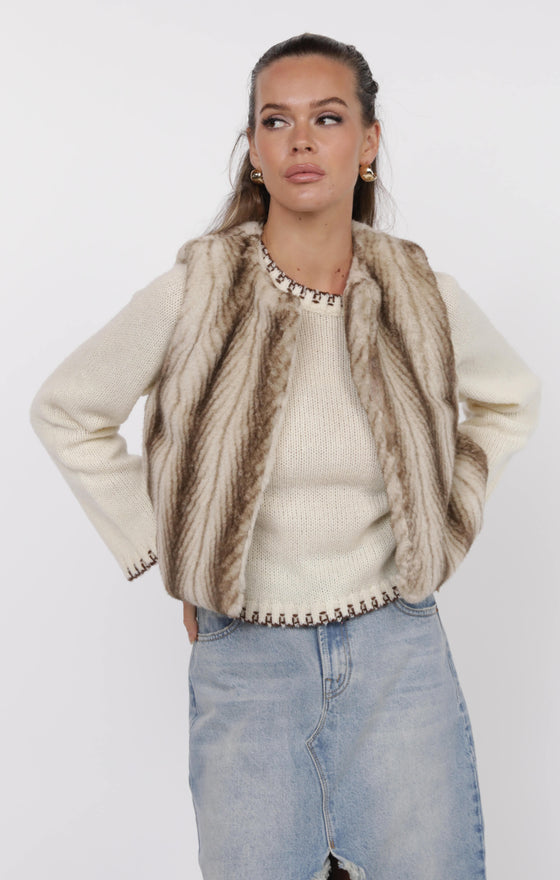 DEMI FAUX FUR CROPPED VEST