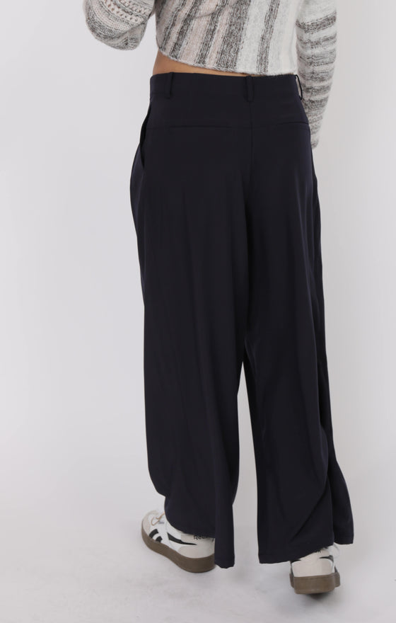 MOST WANTED PLEAT FRONT WIDE LEG PANTS