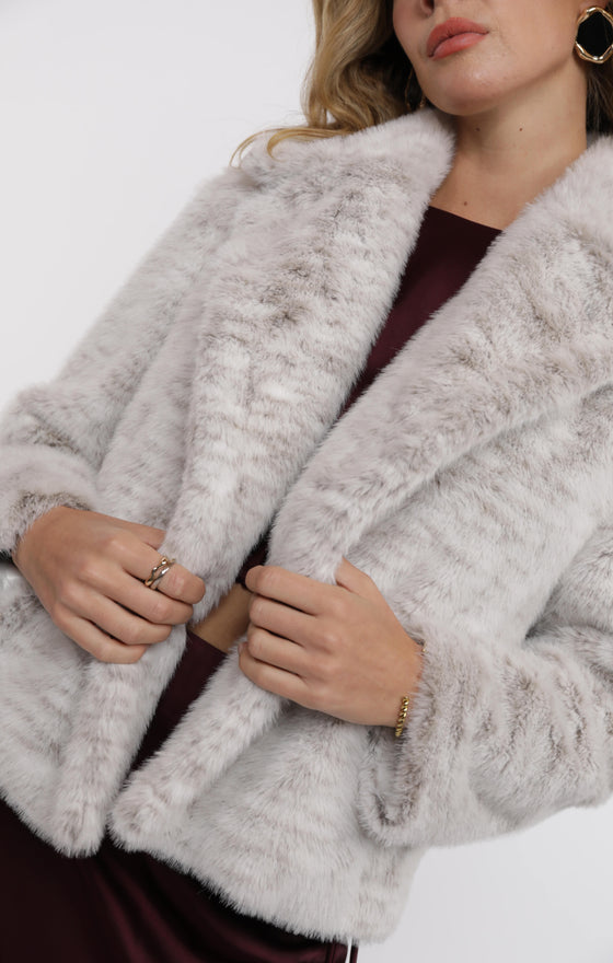 PRETTY FAB FAUX FUR COAT